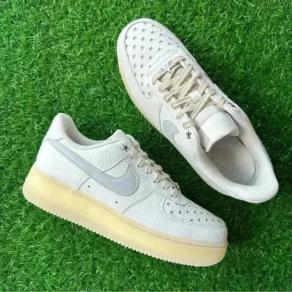 Nike Air Force 1 ‘07 Summit White / Pure Platinum Stars - Picture 5 of 8